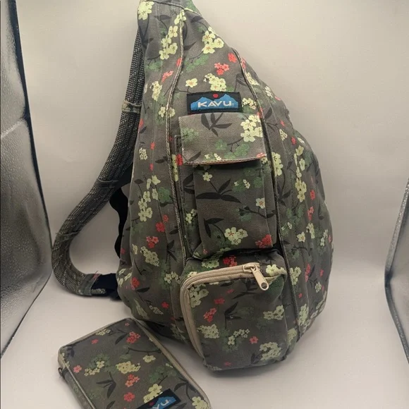 Kacy Sling Rope Bag “Forest Blossom” billfold included - Picture 2 of 11